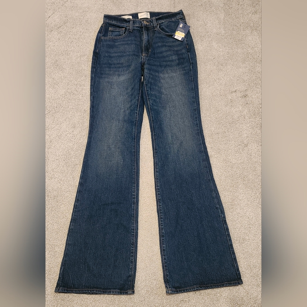 Universal Thread High Rise Flare size 4 Long